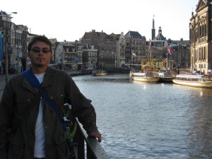 Următoarele trei zile la Amsterdam. Da, ne-am îndrăgostit de oraşul ăsta. N-am mai fi plecat de acolo.