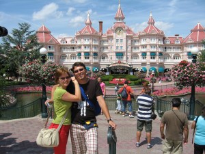 A treia zi în Franţa, la Disneyland. Cu tristeţe vă spun că nu i-am găsit pe Miaunel şi Bălănel. Iar Mihaela era în vacanţă, pesemne.